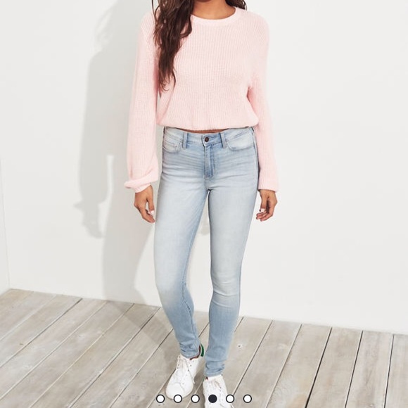 Hollister • High Waisted Light Wash Jeans - Picture 1 of 5